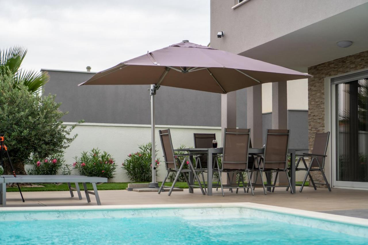 Villa Dea - Dein Rueckzugsort Am Meer Mit Beheiztem Pool Vrsi Exteriér fotografie